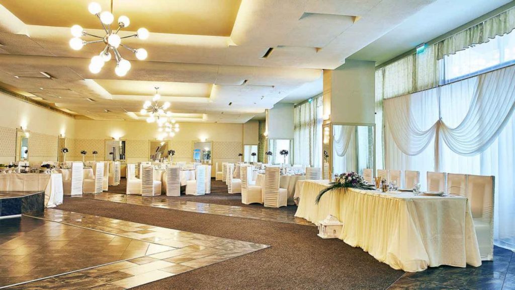 Revelion 2018 la Hotelul Continental Drobeta
